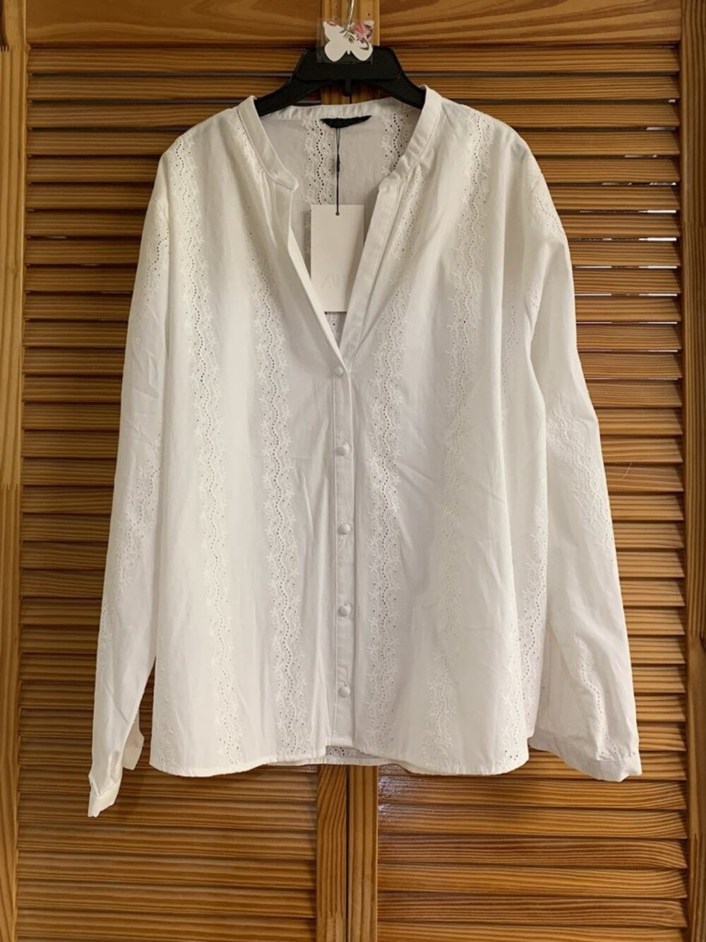 ZARA WOMENS EMBROIDERED EYELET LONG SLEEVES BLOUSE WHITE/8741/027.  XXL, S/M.